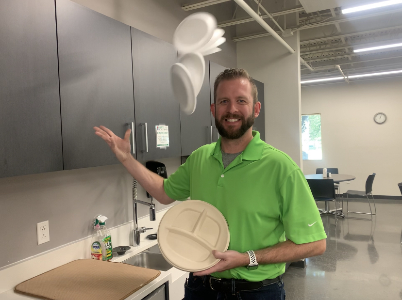 intfsservices's tweet photo. Who else gets a smile on their face when they switch to environmentally friendly options at work? https://t.co/p9rJWIALAT