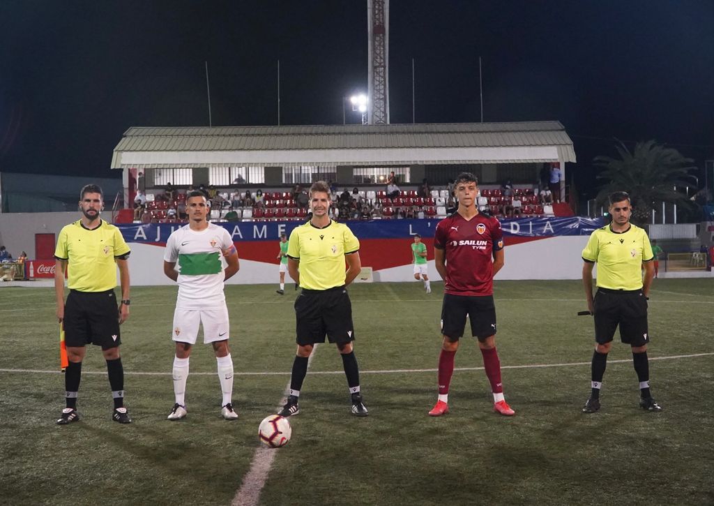 Cotif's tweet photo. 0-0 | 1’ | ¡Empieza el partido en l'Alcúdia entre @futbolbaseECF y @Academia_VCF! ➡️ #COTIF2021

#ElCOTIFResiste https://t.co/VkT8OYlAX8