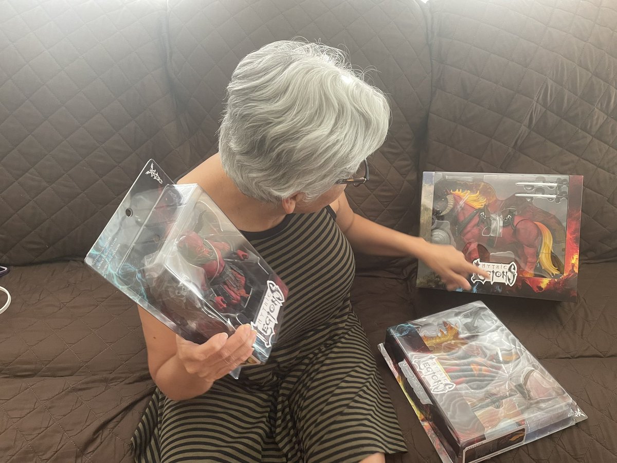 WrenchNato's tweet photo. I think my Mamita loves the #MythicLegion figures! She likes Atheon quite a bit! #TYSCrew4Life #ToysRFun #TYS https://t.co/HD3dwZgiro