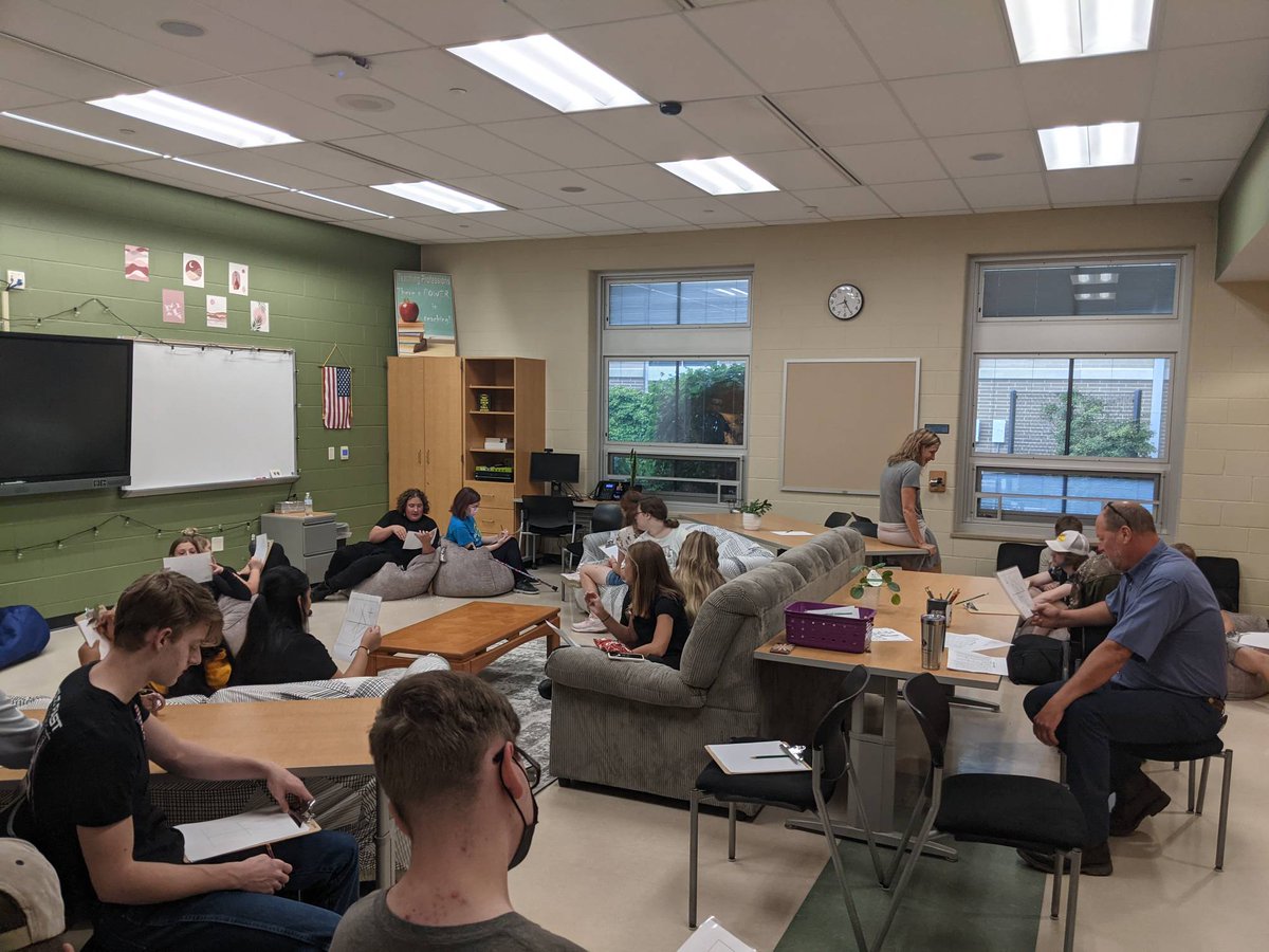 MillstreamCC's tweet image. Today our students participated in @MillstreamCC boot camp day 1. Students got acclimated to the building as they created connections. Look forward to developing deeper relationships Thursday and Friday #corevalue1 #createconnections