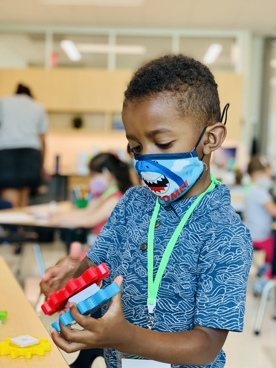 awtyintlschool's tweet photo. Today was preK4 day at the school! Happy first day of school! 
#backtoschool #preschoolcuties #Awty2122 #myAwty #moyennesection #jardindeinfantes https://t.co/dFPIiEke4J