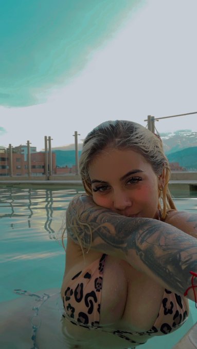 Watch Cristal Hill's leaked NSFW photo on TwXstars