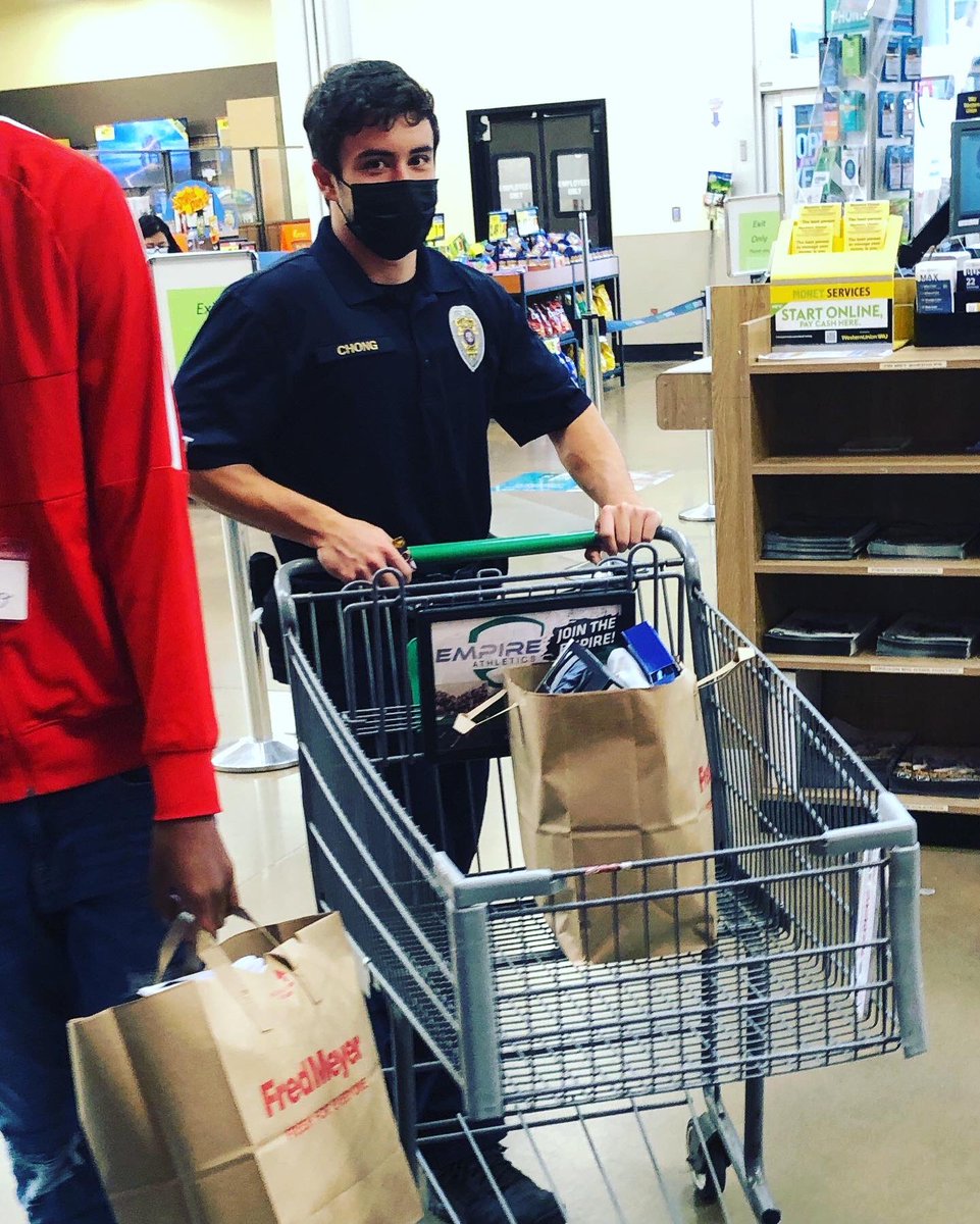 Today PPB Cadets helped out with the <a href="/SUNSHINE_DIV/">Sunshine Division</a> Shop with a Cop event <a href="/FredMeyerStores/">Fred Meyer</a>.  Cadets helped students shop for back to school clothes and supplies.  #shopwithacop #shopwithacop2021 #backtoschool #ppbcadets