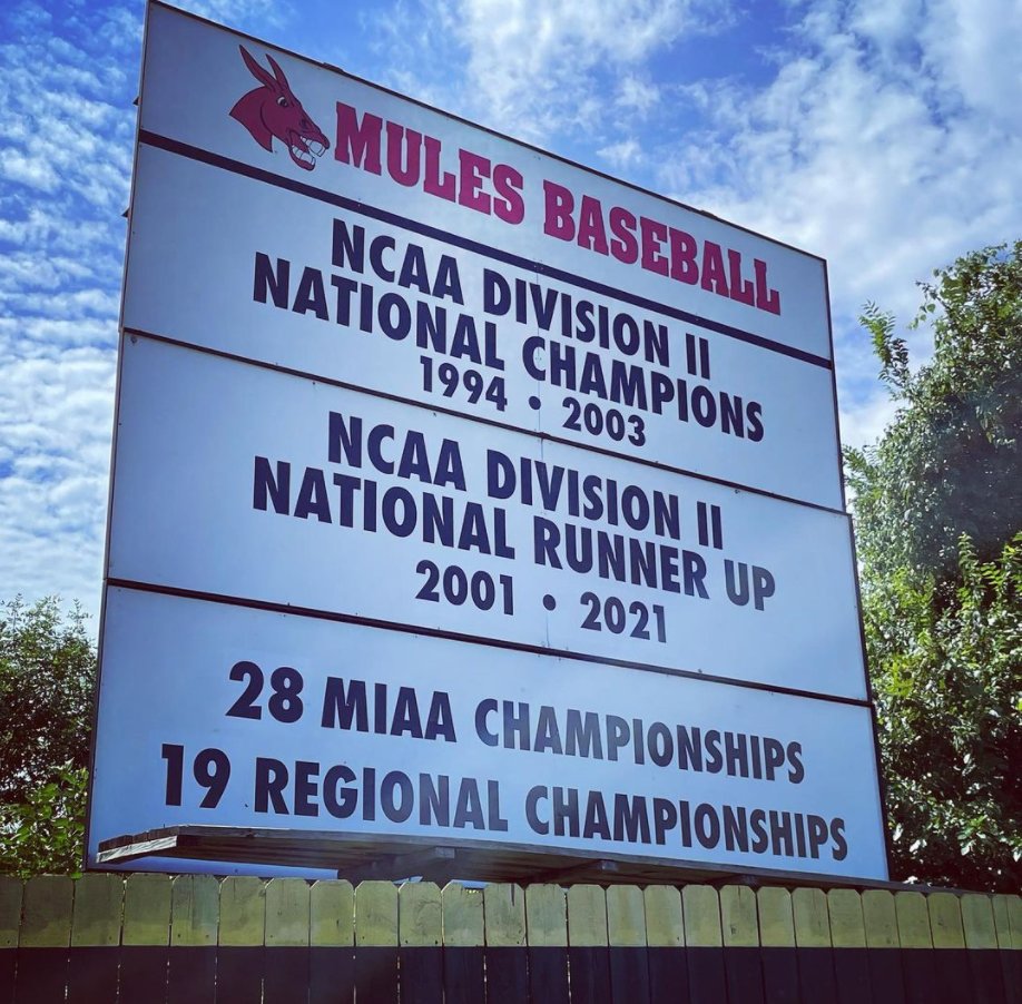 Mules_Baseball's tweet image. A new year means updating the board.

2x World Series Champions
2x National Runner-Up
28 MIAA Regular Season Titles
19 World Series Appearances

#RollStable 🤘 #teamUCM