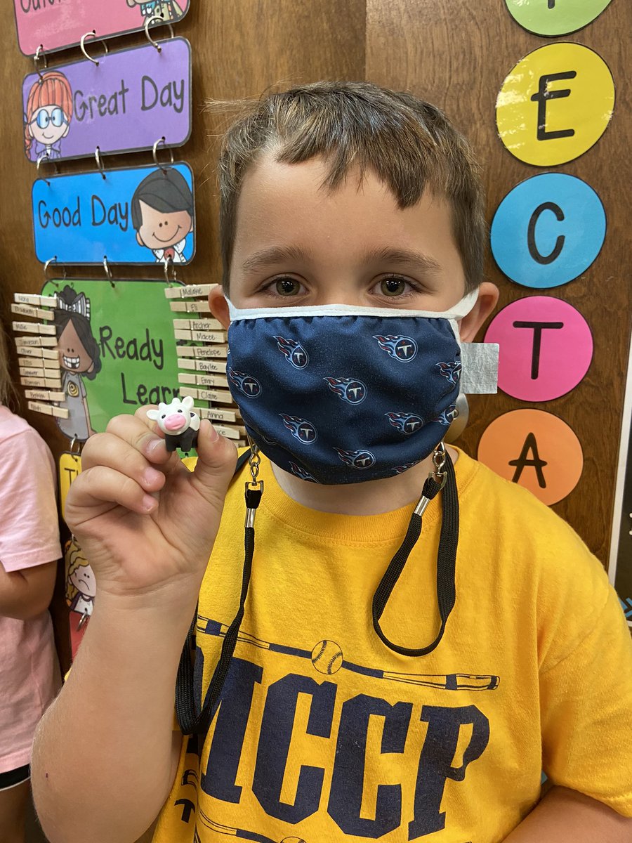 We had some kiddos earn our first #deskpets of the year today! Proud of their behavior and happy these pets found a good home. <a href="/SouthwestLaker/">Southwest Calloway</a> <a href="/CallowaySchools/">Calloway County Schools</a>