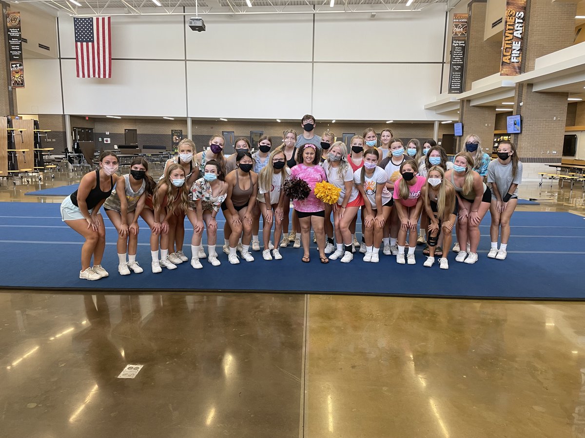 ChampionsTo's tweet image. What a great way to ending to last week for CCK.  Introduced Ella to her new team, @kickapoo_cheer .  A huge thank you to @KickapooChiefs  for being such a great partner of CCK.