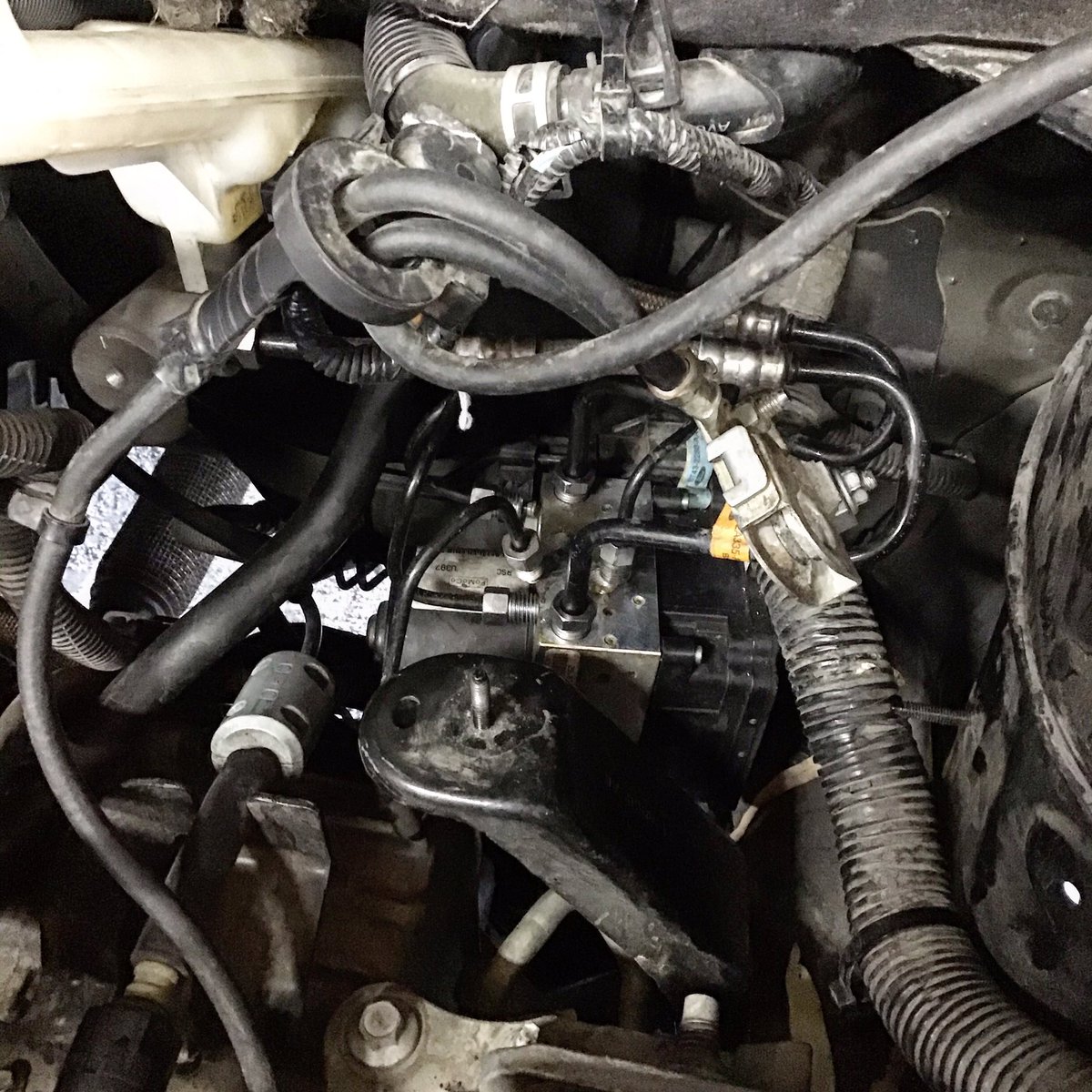 monaghanautonv's tweet image. ABS module replacement on this 2011 Ford Edge

#absmodule #autorepair #lasvegasmechanic