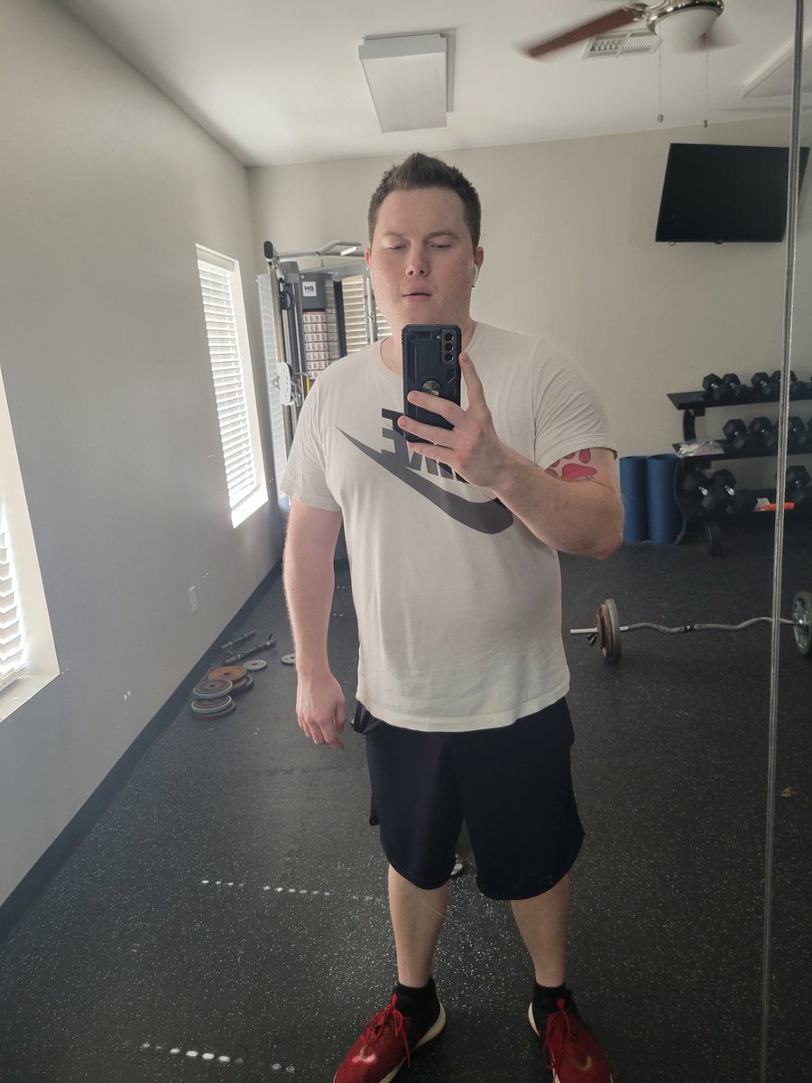 Gamsterworld's tweet image. Wednesday training #carido #gym #gymlife #alpha #alphasaiyan #saiyan #martialarts #life #grind #hustle #wednesdaythought #WednesdayMotivation #Wednesdayvibe #Wednesday