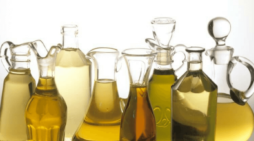 PalmOilHealth's tweet photo. These eight cooking oils belong in your kitchen. These four don’t. #healthycook https://t.co/013HSGyzjX https://t.co/sfjTCJw373