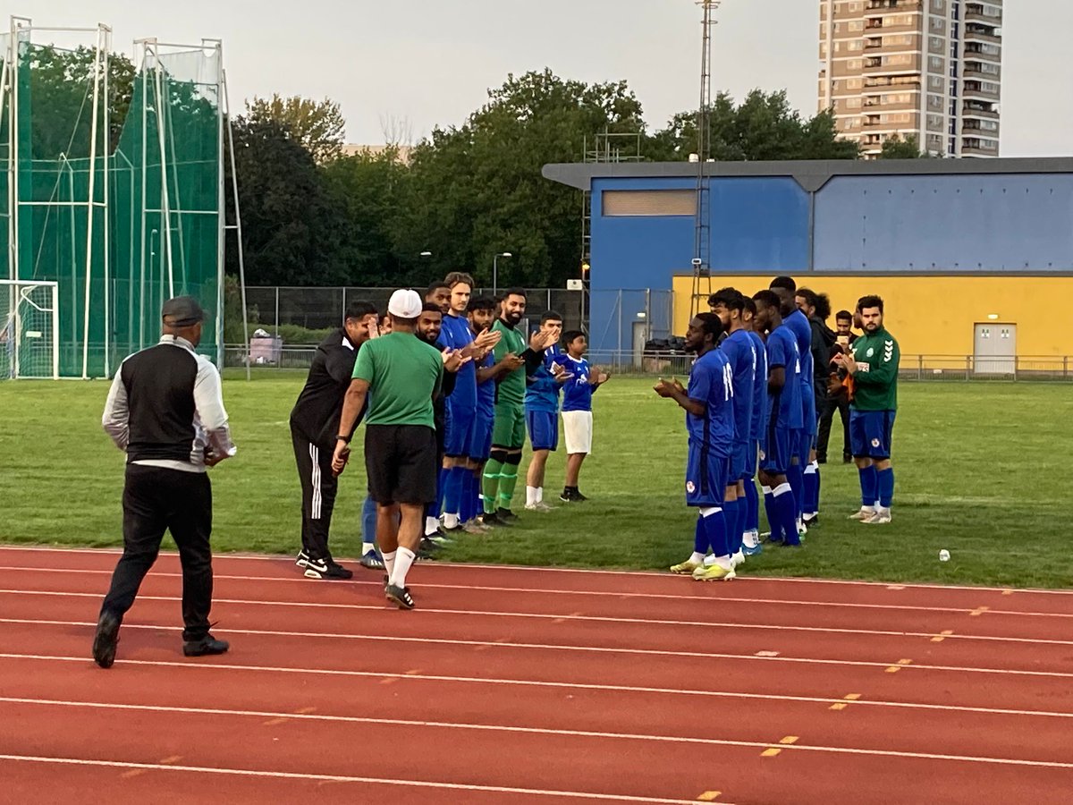 EssexSenior's tweet photo. 😪 GOODBYE 😪

The @SportingBengal players giving departing manager @ImrulGazi a guard of honour!

Good luck with your next move Imrul

#farewell #essexsenior https://t.co/hZ9h1YyFxz