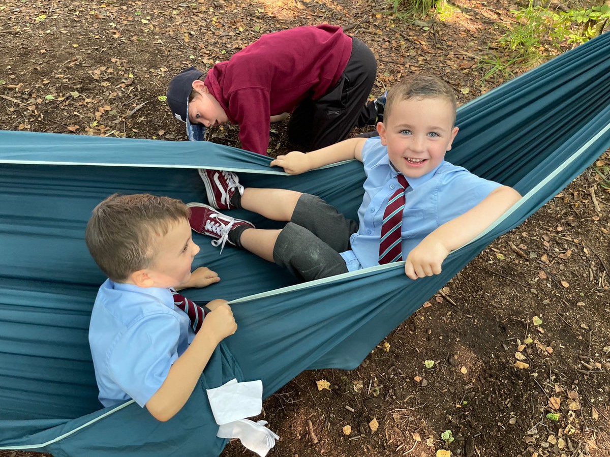 StCharlesGla's tweet photo. Some of our P1 pupils took part in the 1st #ForestSchool session of the year @childrens_wood this afternoon. Thankfully this was after they had their #FirstSchoolPhoto taken by @HTempestPhoto.  They looked far less pristine by the time they got back to school! #OutdoorLearning https://t.co/cStzgCJrfT