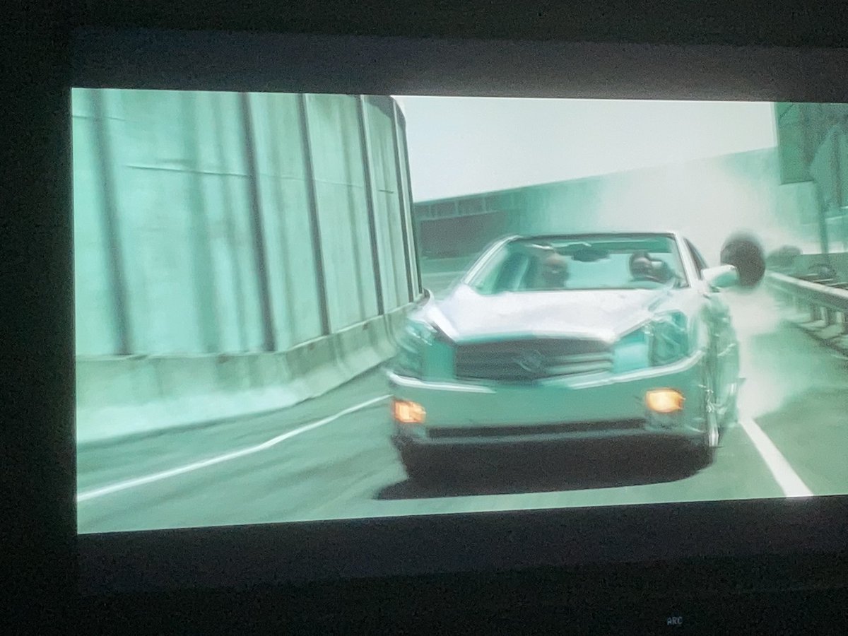 Pjotr_8's tweet image. Helppohan tuossa on Amerikan vihuja paeta kun on Saab alla..
#Cadillac #Saab #matrix2