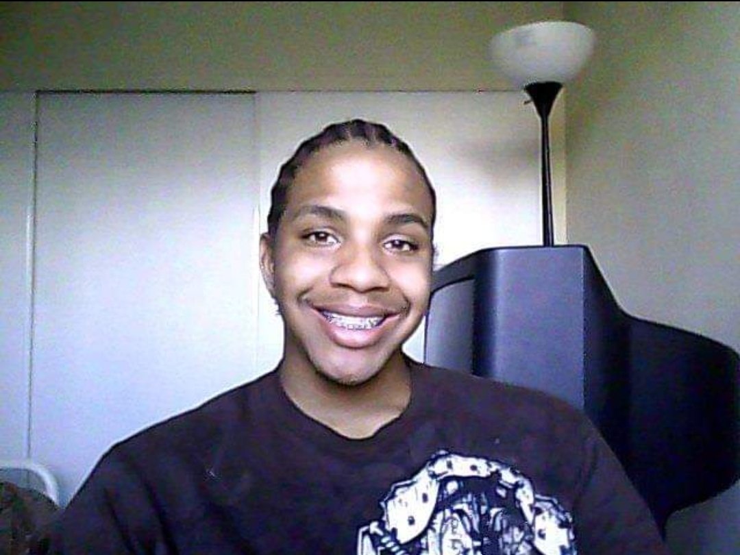 irvingrollins's tweet photo. Quote this with a pic of when you were 18 vs now 
18 vs Now https://t.co/2h7m6Pm6jK