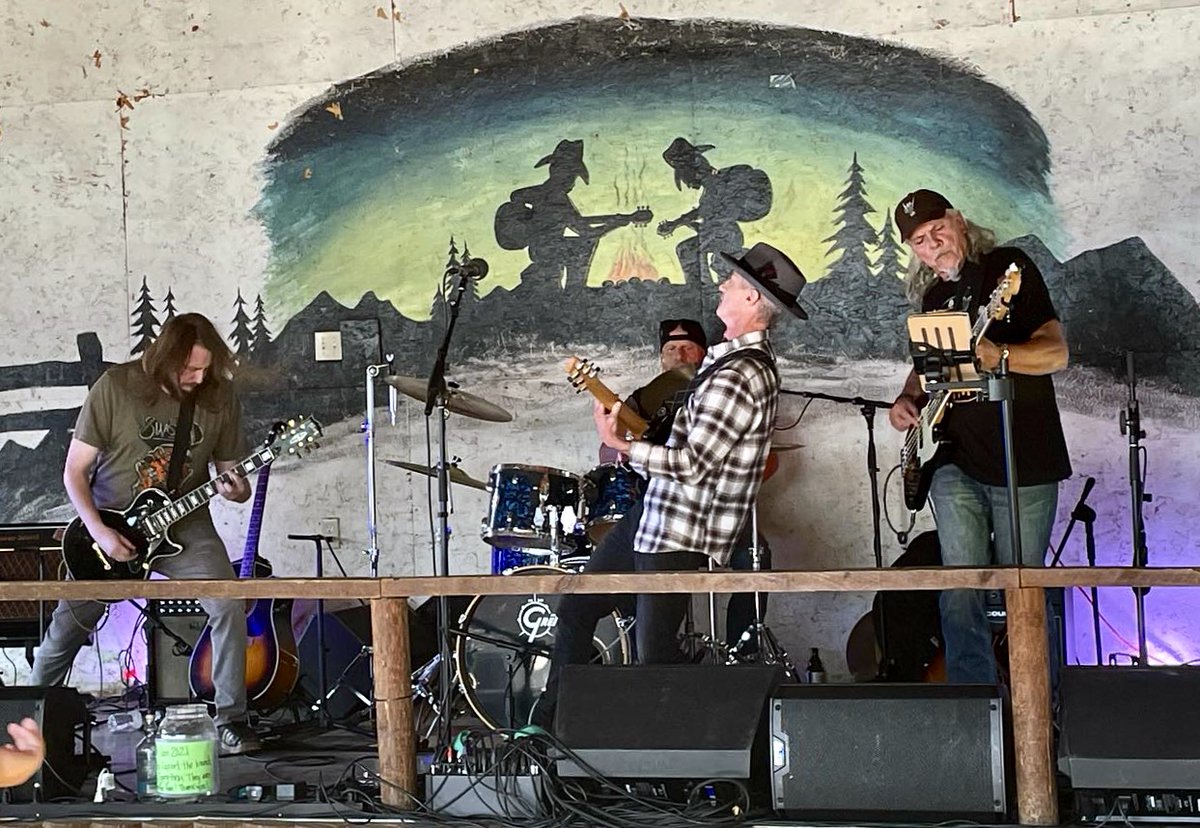 robpharrington's tweet photo. Live music in the mountains. #mountainjams 2021 - The evolution of what I've wanted to create. We came to rock and we did #livemusic #rockmusic #livingthedream https://t.co/R9RQtQcyGO