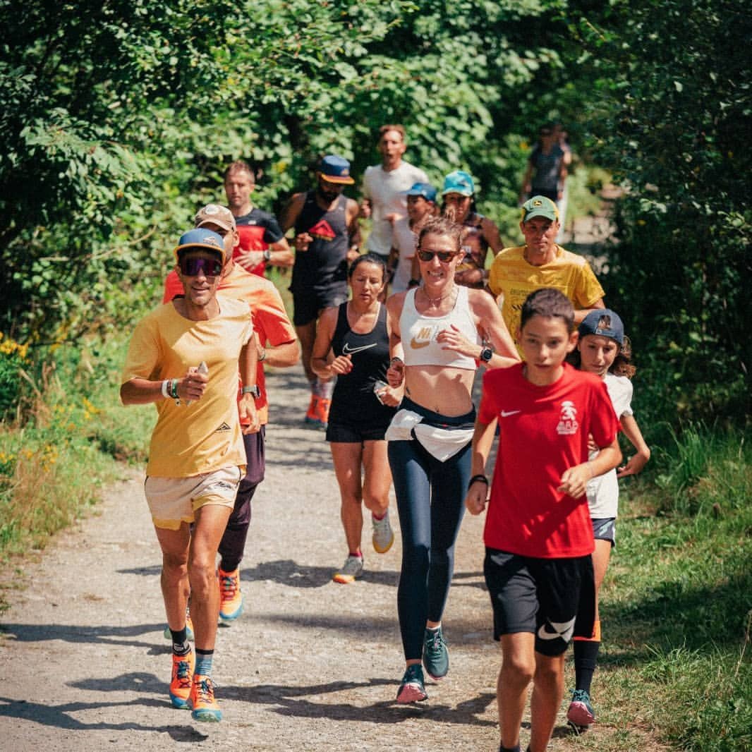 InfoMountain's tweet photo. ⛰🔝 Participant a un entrenament per Chamonix amb el @DepaRunner i el @JordGamitron. Una gran experiència pels joves de l’ @EscolaMrb que aquests dies són a territori @UTMBMontBlanc.
#MountainRunnersDelBerguedà #UTMB #Chamonix #escolatrail #escolatrailMRB #wildtrailproject https://t.co/c1SLUguBsZ