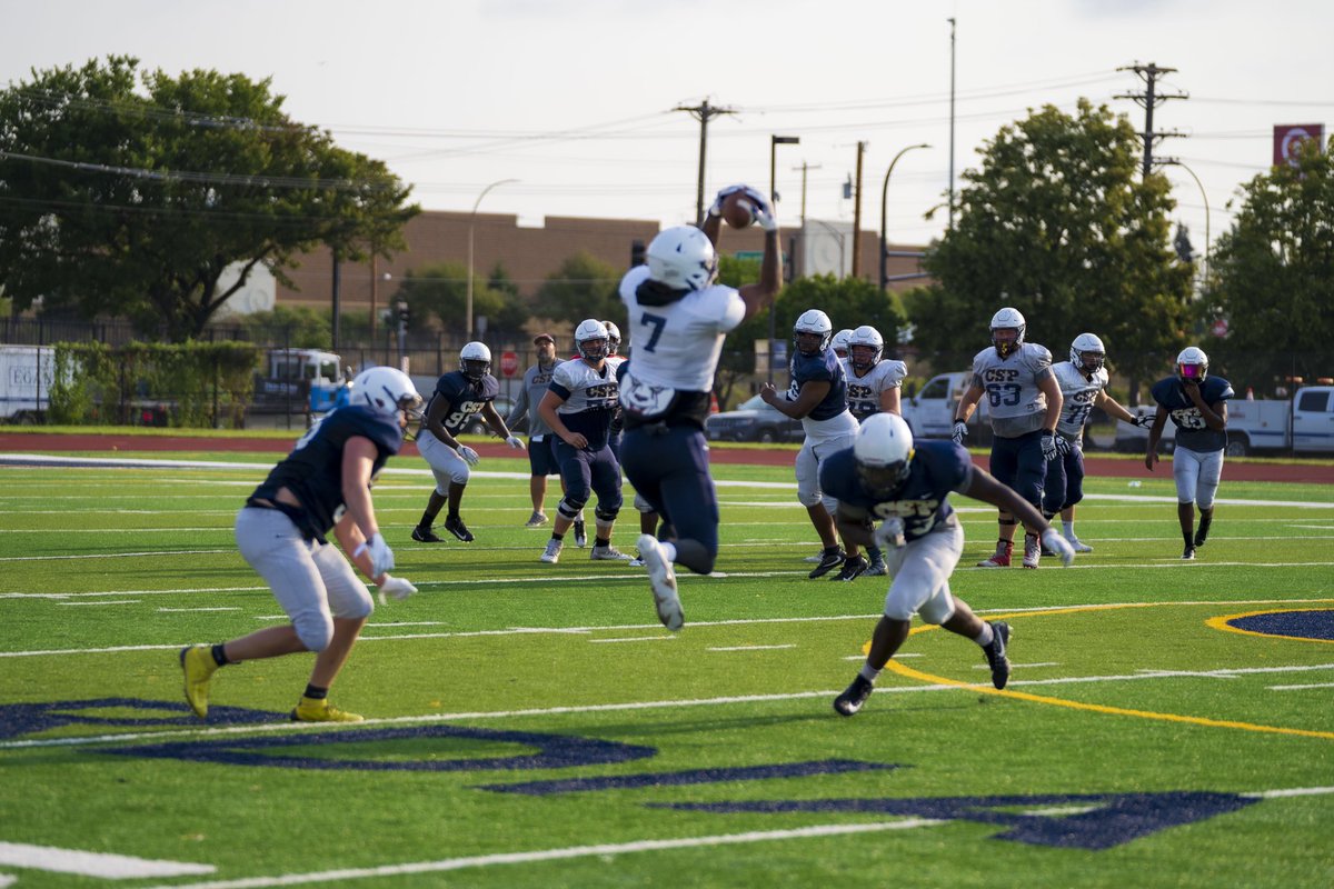 CSPBearsFB's tweet photo. Golden Bear scrimmage! Game day is around the corner! #BuildingOnTheRock #WinTheNorth https://t.co/90zePKzVN2