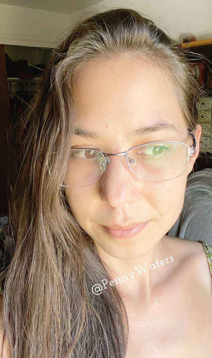 PennyWaters0's tweet photo. #selfie #selflove #model #portrait #photography #glasses https://t.co/8B0iLRRy9L
