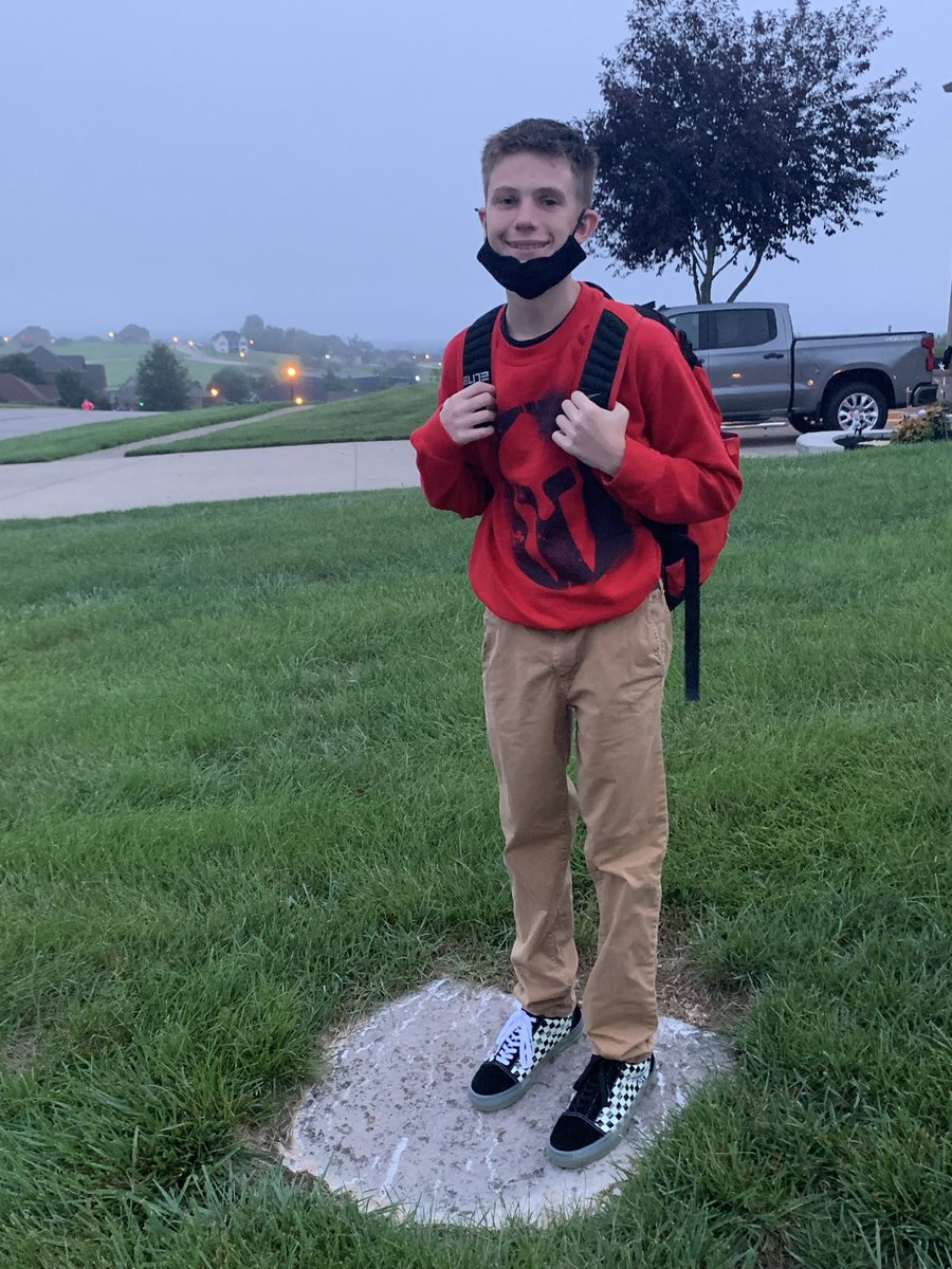 ECremeens1366's tweet image. Can everyone help me wish Ryan a happy 14th birthday! He is a great son, brother and friend! He is also a #CancerSurvivor 🎗