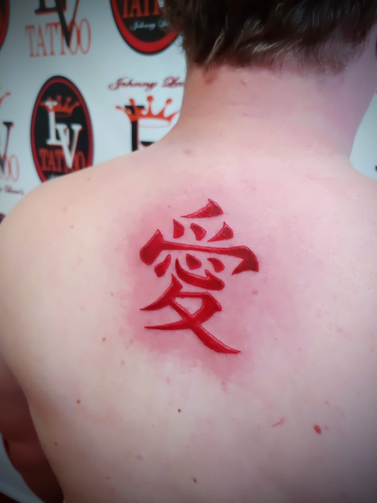 tattoo (kanji igual o do Gaara) Significa amor