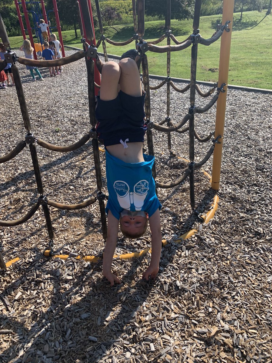 PoorAmy's tweet image. The first day of school was wonderful today! @resvt #firstgrademagic