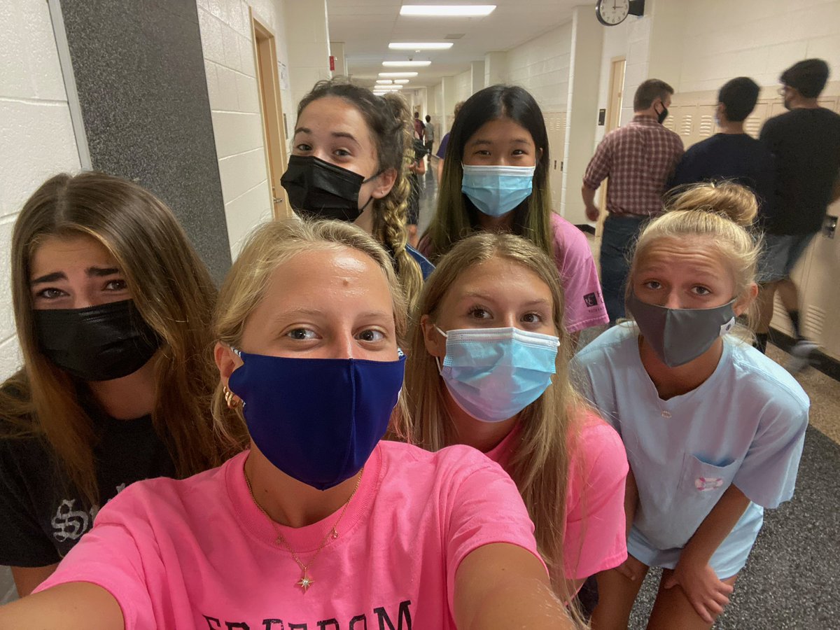 Upperclassmen showing around our freshmen at orientation today! 💛🏑🖤