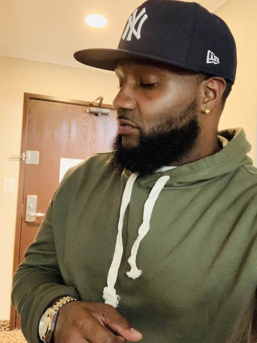 ChinxColeone's tweet photo. Ready for hoodie season. One in the chamber #Loaded #ExtendedClip https://t.co/sryut5l5K1