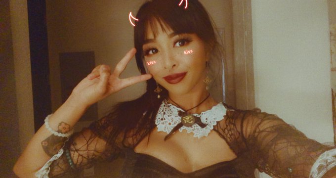 about to hop on stream on OF while I cook dinner. it&rsquo;s wholesome hours boys and gals https://t.co/CN<a href="/tag/throne"class="tags"><span>#throne</span></a><a href="/tag/wishlist"class="tags"><span>#wishlist</span></a>