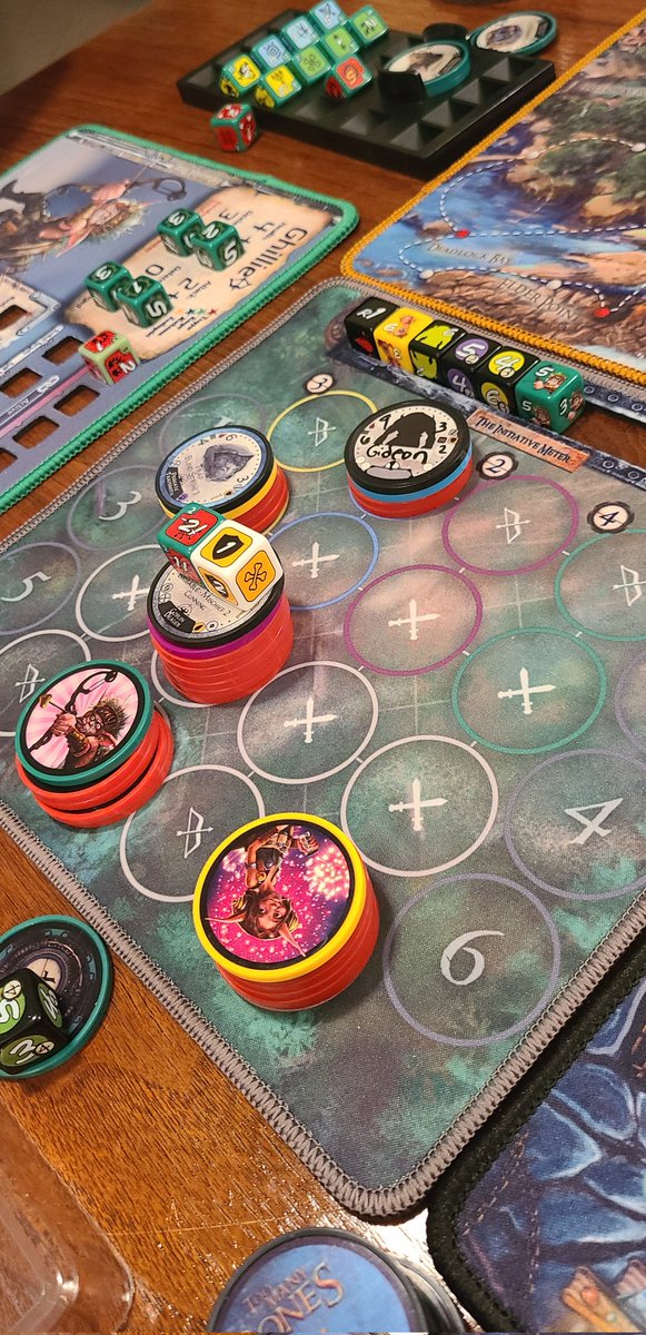 TableIt_'s tweet image. Too Many Bones from @ChipTheoryGames hitting the table again tonight, this time with the Splice and Dice Expansion! A fantastic expansion to an already fantastic game. Adding in tons of variability as you build the Tyrant to take on in the finale. A fresh adventure every time.