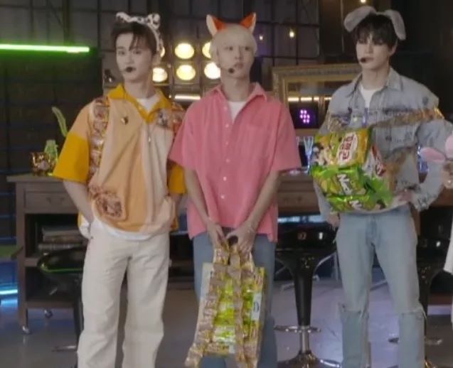 gabeony's tweet photo. Uculll banget plis gakuat😭😭😭💗💗💗💚

#NCTDREAM #NCT_MARK #NCTDREAM5thanniversary https://t.co/5FqzzSu7FD