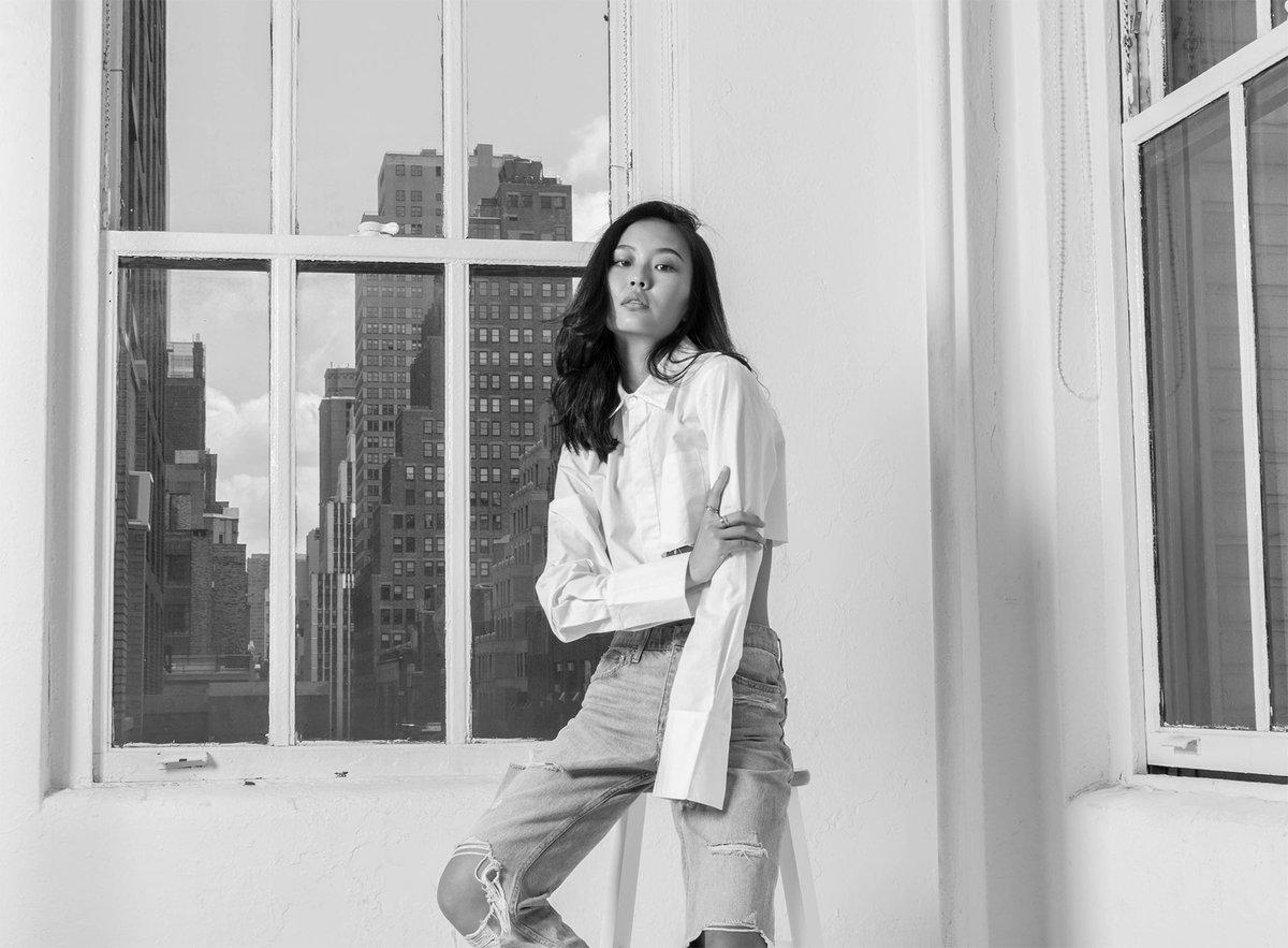 IDentityImage_'s tweet image. •Just turn the light💡• 
#AleksandraKarbonada
📸 instagram.com/p/CTA97vBl9pp/…