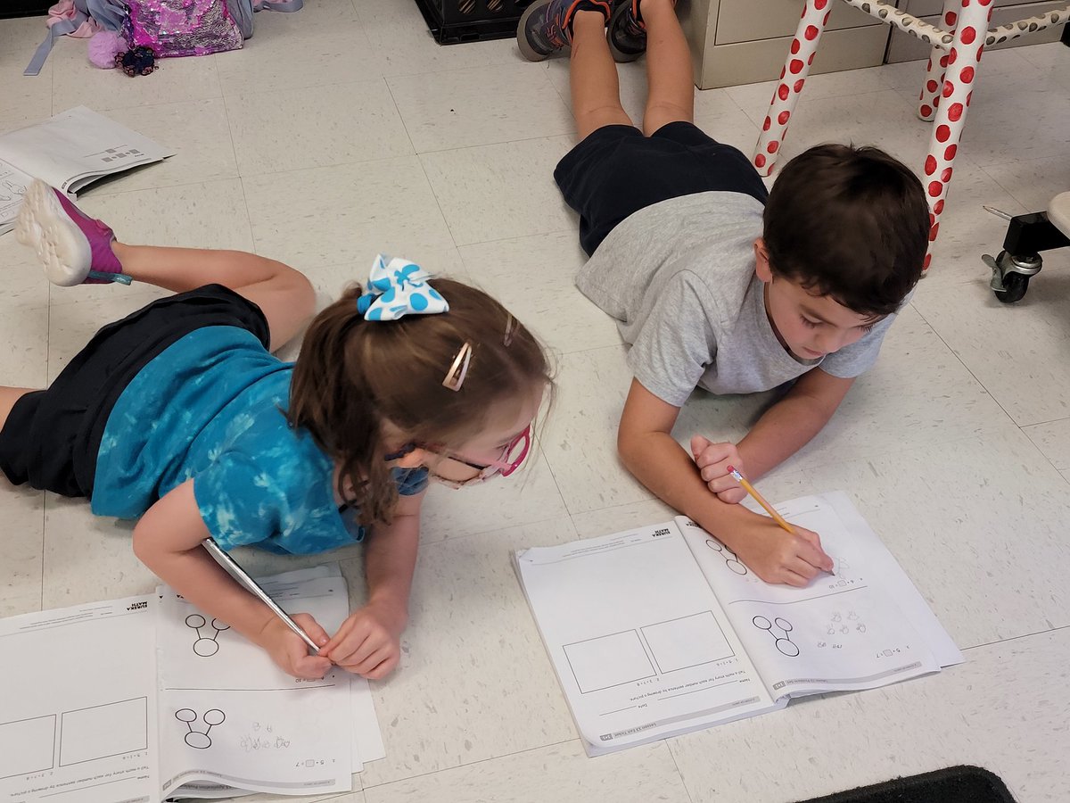 smith1st's tweet image. Partners and Problems! It was great to see these mathematicians working together! #EurekaMath #ProblemSet #mvesgainesville #firstgraderocks