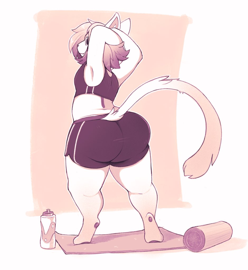 A cat's gotta stay in shape! Gonna get fitfitfit A gorgeous piece I got from @psydoux~!