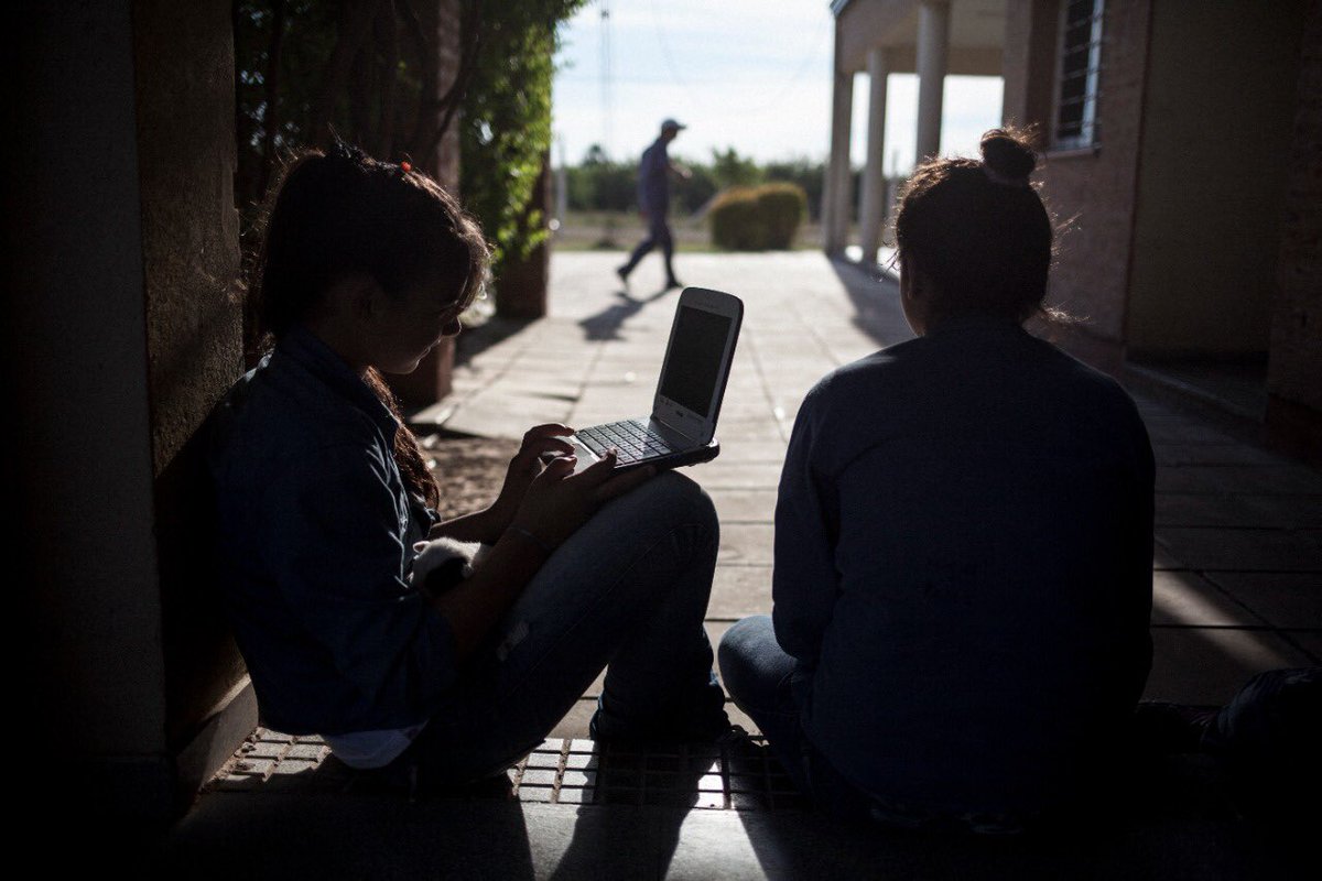educarportal's tweet photo. La jornada extendida digital y el aula expandida son estrategias claves en la vuelta a la presencialidad. 
En esta nota invitamos a pensar cómo desarrollar propuestas integrales de enseñanza en escenarios combinados. 

👉 https://t.co/bJ579VsUkp https://t.co/AVV5wCoCAe