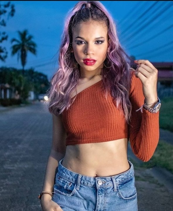 Confirmado!!

SABADO 28 DE AGOSTO A LAS 6:00 PM, HORA DE HONDURAS SE TRANSMITIRÁ EL EVENTO MISS UNIVERS HONDURAS, DONDE PARTICIPARA LA CANTANTE ANGIE FLORES. Les dejo el link de la página para que estén pendientes

 facebook.com/MissHondurasUn…