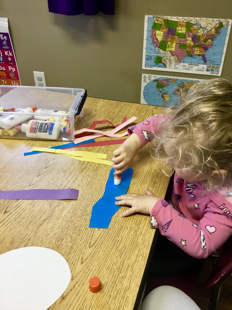 Does your #YoungLeader like arts and crafts??🎨🖼 Here are some fun ways you can get creative this #Saturday
artsycraftsymom.com/back-to-school…