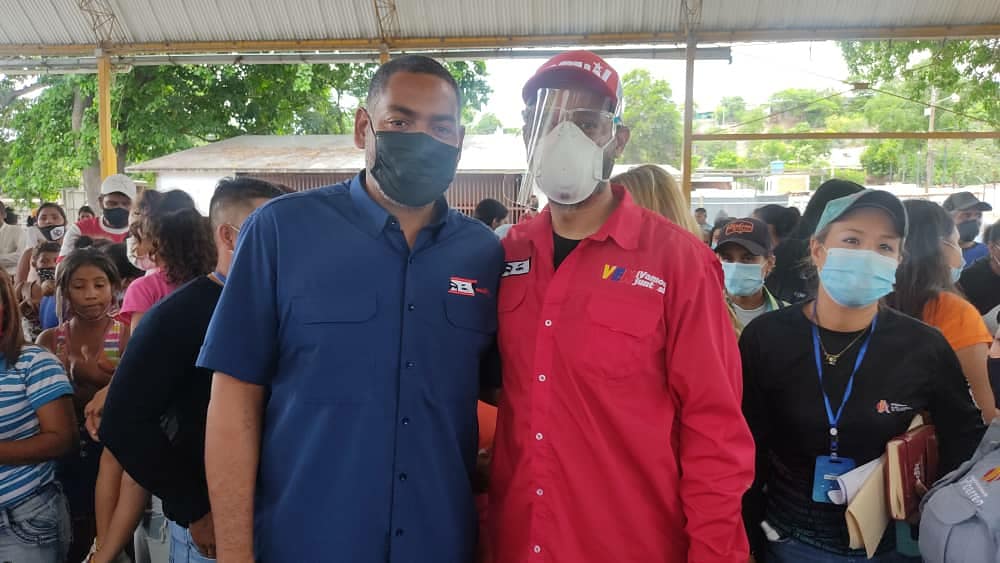 #Mier25|| Tremendo despliegue el día de hoy, junto a nuestro Alcalde y Candidato Luis Jonás Reyes.

Mucho compromiso, mucho amor y mucha voluntad de seguir construyendo el Iribarren para el presente y para el futuro. Sigamos juntos.

<a href="/LuisJonasReyes/">Luis Jonás Reyes</a> 
<a href="/NicolasMaduro/">Nicolás Maduro</a> 
<a href="/dcabellor/">Diosdado Cabello R</a>