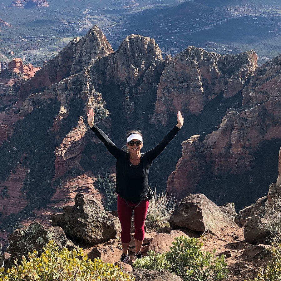 AFTDHope's tweet image. This month's #AFTDAthleteSpotlight 🔦 shines on Mona S., whose mother was diagnosed w/ #bvFTD 10 years ago. Mona gets inspired knowing that every hike she logs on @CharityMiles advances AFTD's mission. Retweet to celebrate Mona's 540+ miles, then join her: bit.ly/38bcU7J