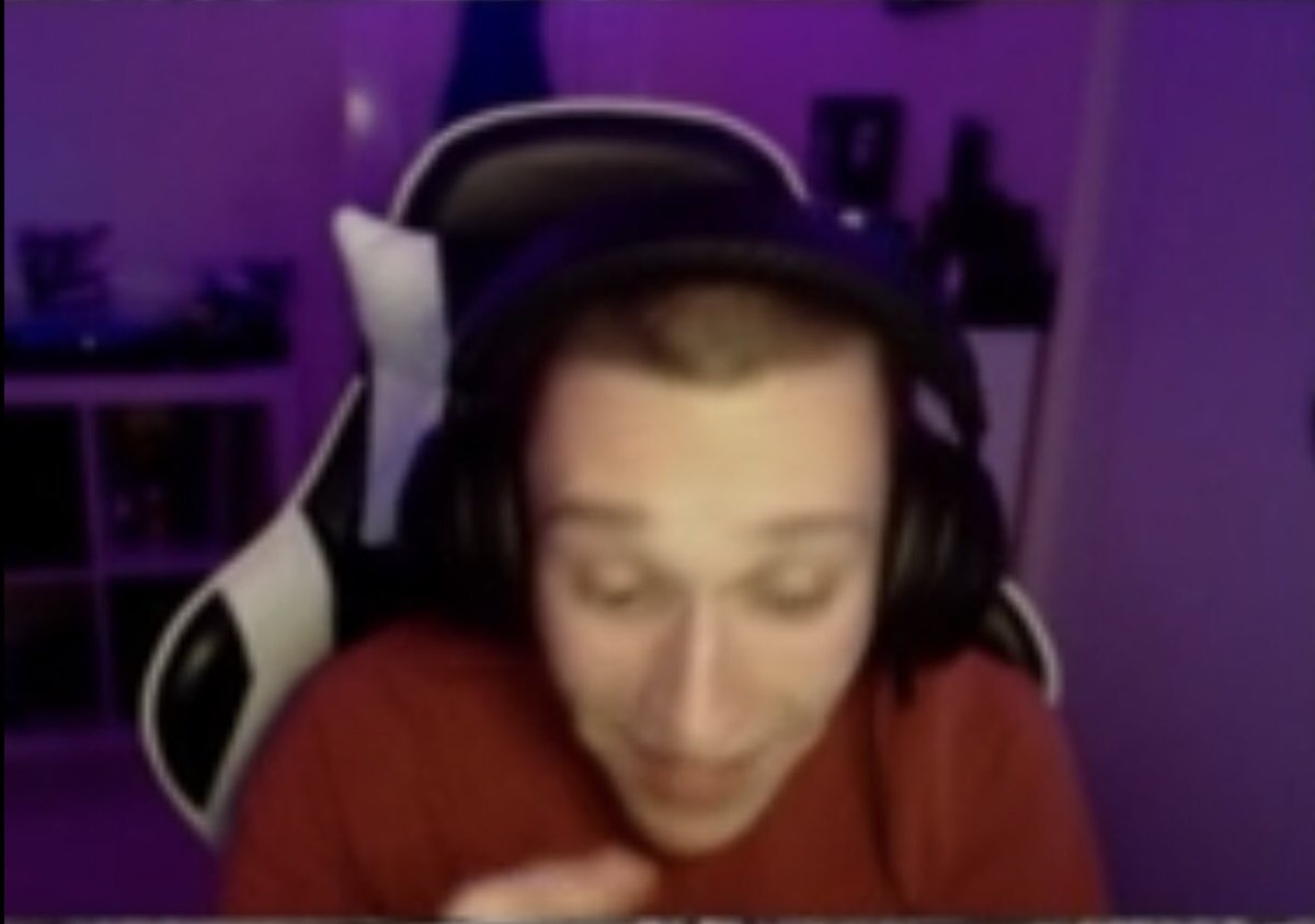 andreeaslogic2's tweet image. #desk27 AT THIS POINT DONT ASK