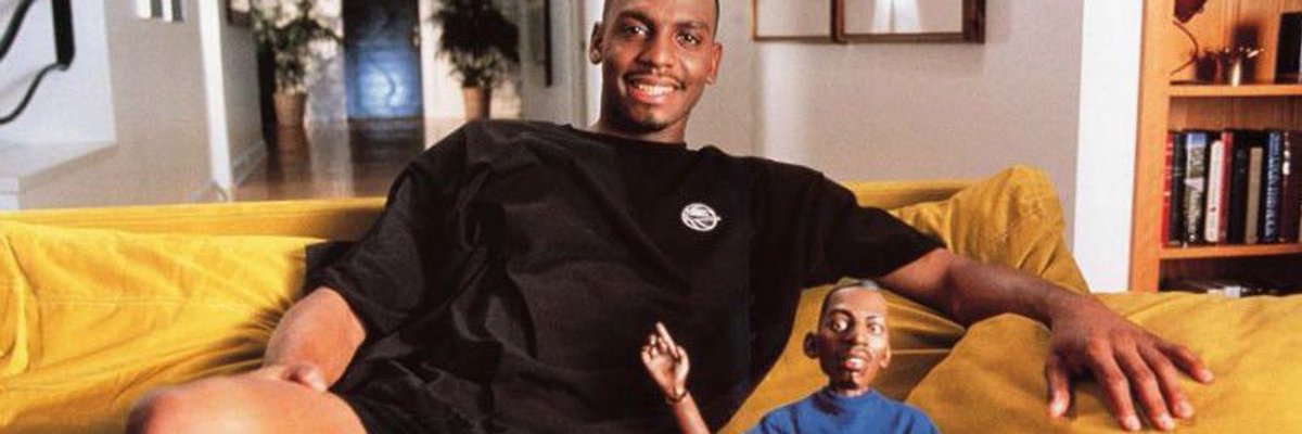 IamHalfCent's tweet photo. @UofMemphisPres CALL ME, DOC! WE GOTTA TALK ABOUT RENEGOTIATING YOUR CONTRACT! 🐯⛹🏿‍♂️ https://t.co/LDB3J9iJze
