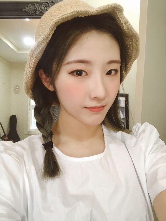 haseulhourly's tweet photo. hourly haseul presents #haseul #하슬 #이달의소녀 
@loonatheworld https://t.co/A0etYt6MEr