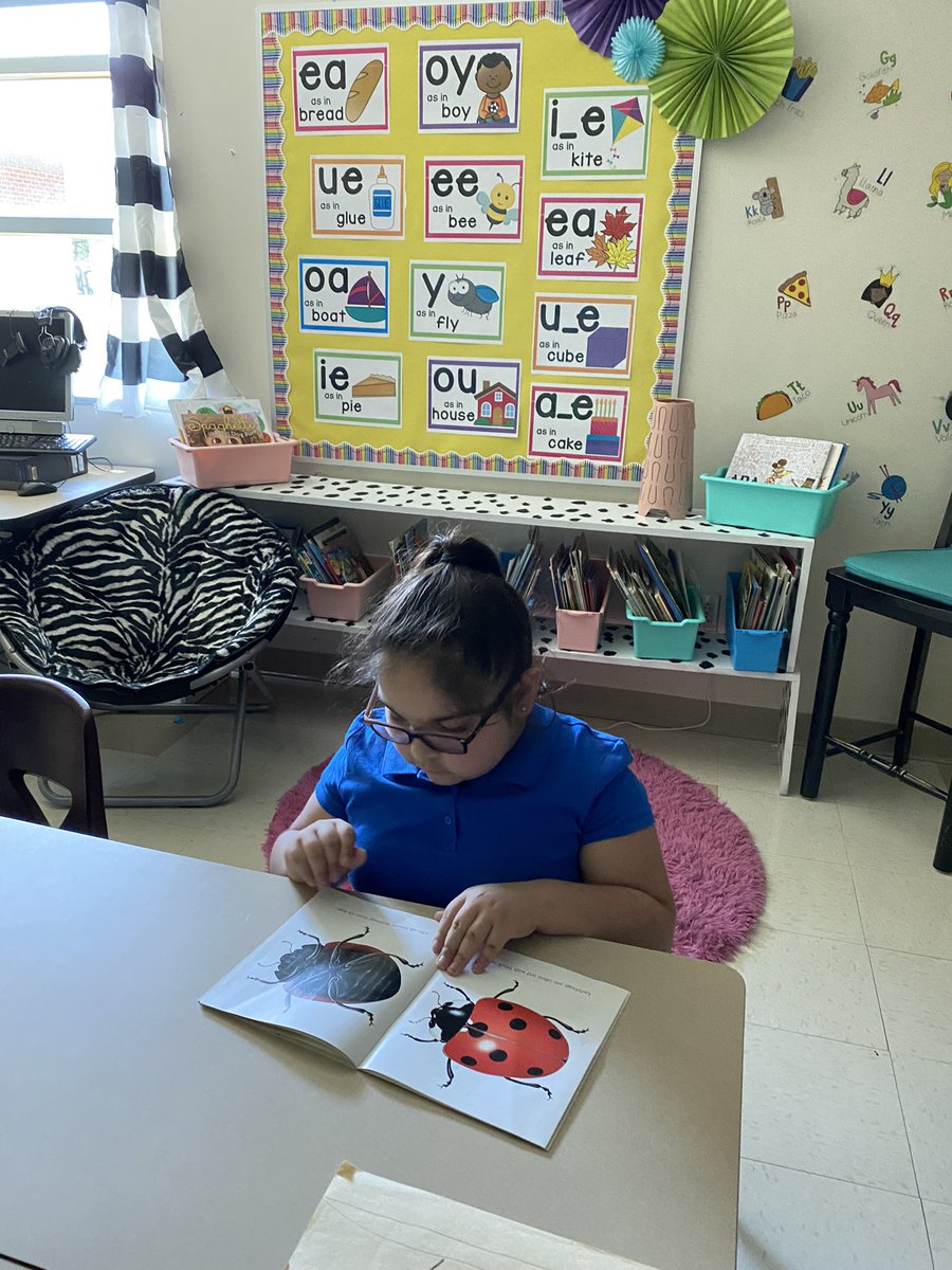 Introducing Daily 5 and practicing read to self! 📚😎 #WalkerLife <a href="/CISDWalker/">Walker ES</a> <a href="/OfficialCISD/">Crandall ISD</a>