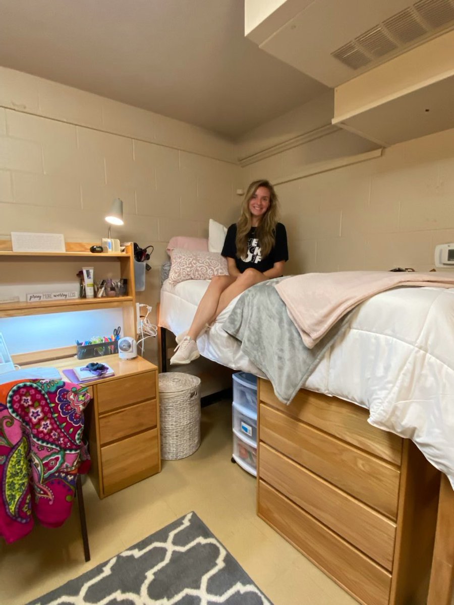 TNUsoftball's tweet image. Day 2 of Move In for Trevecca Softball. 💜🥎🙏