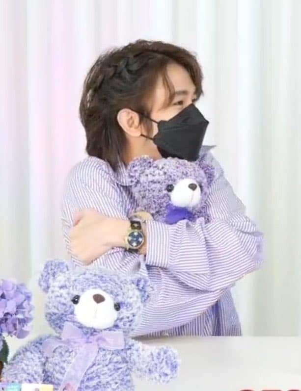 ei_pyae_phyo's tweet photo. You're so Cute with this kind of Hair style. Really Love it. I've been with you since 2years but will be with you with the rest of my life. Love you @FlukeNatouch ❤💙
#Fluke8thAnniversary https://t.co/OayGS6wBKY