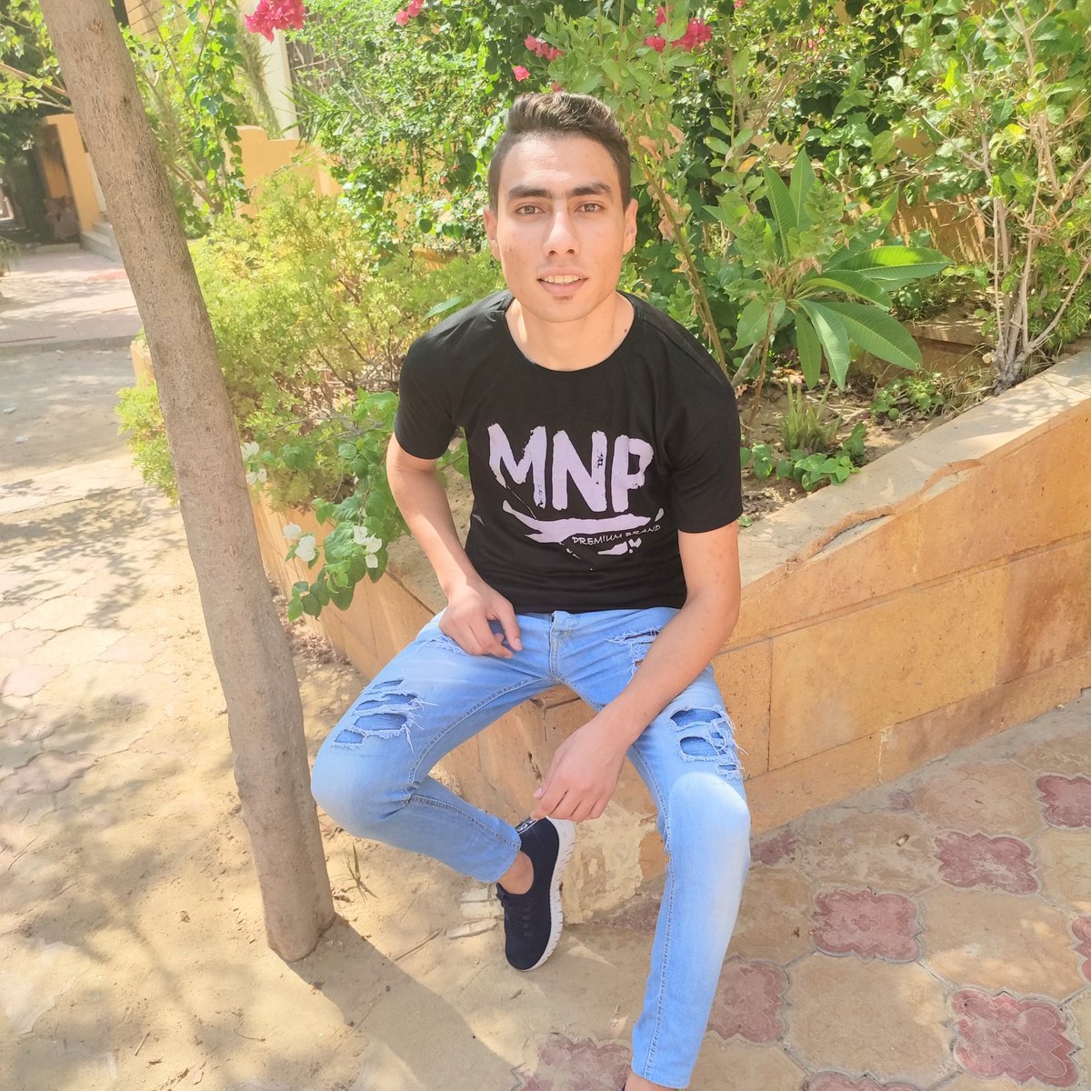 Don't regret anyone, life extends to others ♥️✨ 
#NewProfilePic