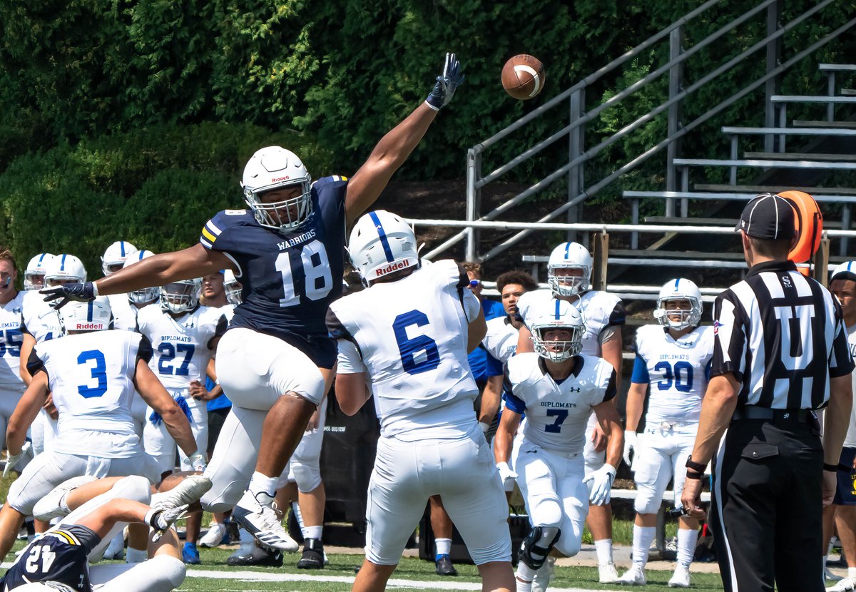 Lycoming Football: Lycoming Football - Warriors held their own agains... lycomingfootball.com/2021/08/lycomi…
