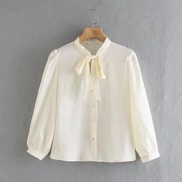 stupidroom's tweet photo. SR63018. IDR 193. Silk 
130 g 
XS : shoulder 30 bust 84 length 50 
S : shoulder 33 bust 88 length 51 
M : shoulder 34 bust 94 length 52 
L : shoulder 35 bust 98 length 53 
Review : very good , soft : high , thick : medium , elastic : no 
JAKARTA-2 https://t.co/tTftxvIf2N