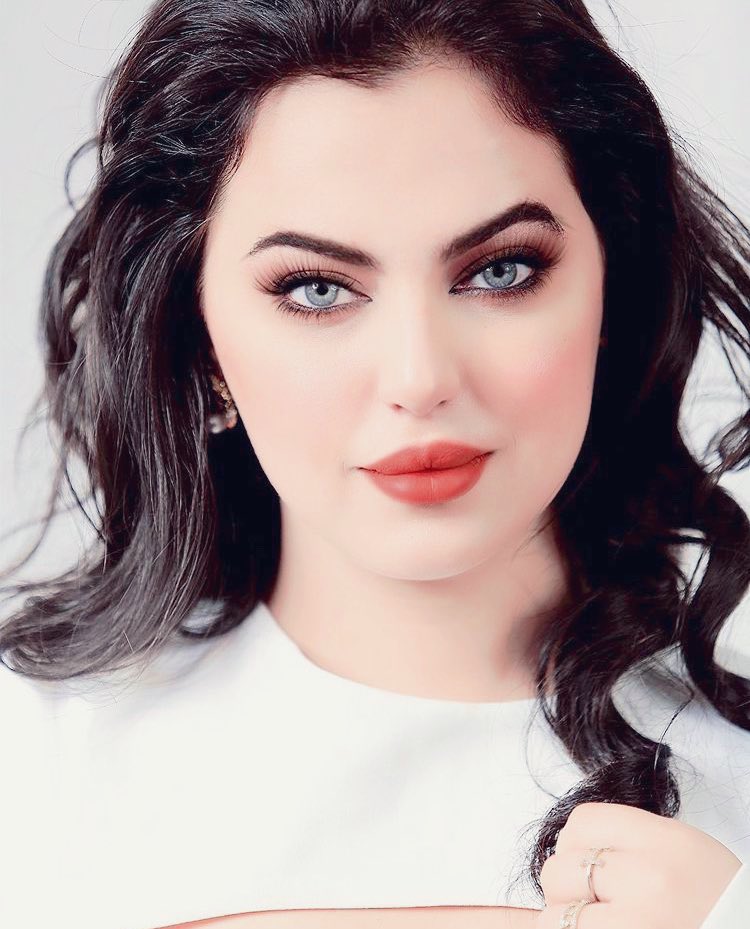 Ahmeeddd44's tweet photo. - دي "نورزان الشمري". شابة عراقية عندها 20 سنة. أتعرضت "لتحرش واعتداء جنسي وقتل". من 3 مجرمين. في (بغداد / العراق). وال3 لسه أحرار لحد دلوقتي. وكانت نورزان نزلت من كام يوم على حساباتها الشخصية أن هي (خايفة من أنها تتعرض للتحرش والاعتداء من المجرمين دول).

#حق_نورزان_ضحية_التحرش https://t.co/yXjUxQqFdq