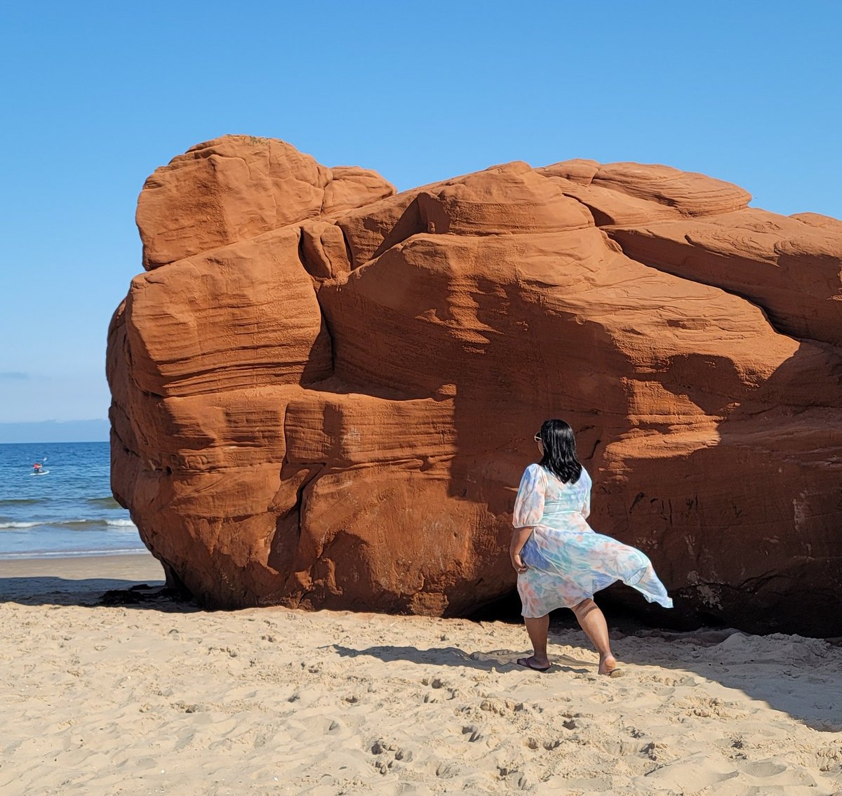YashYanthi's tweet image. The water is cold but my goodness.. is it ever beautiful here in @Quebecmaritime's Magdalen Islands! An afternoon of beach hopping was kicked off at Dune Sud and the kids were happy to hang her for a few hours #Ad #MurphysDoQuebecMaritime #quebecbythesea #ilesdelamadeleine