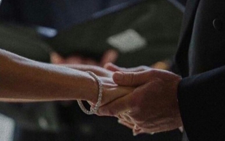 Munosibbek2's tweet photo. Inson dunyolarga hokim bo'lar ekan, Lekin doim kichkinagina bir qalbga asir ekan. Assalomu aleykum🤠👋 kichig qalbga asirlar. https://t.co/ouifs63eoL