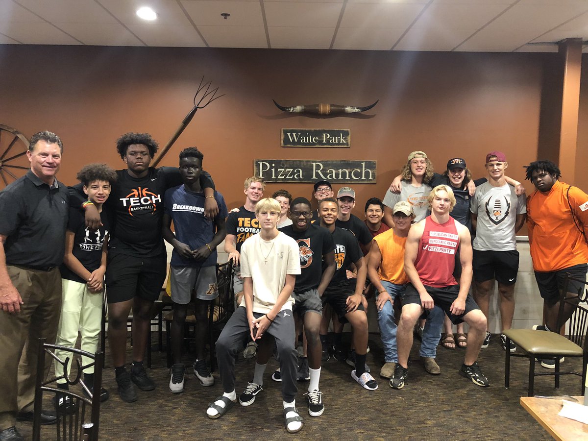 ‼️HUGE THANK YOU‼️to Coach Schluchter and the rest of the St. Cloud Rotarians for the pregame meal before today’s set-up at Summertime by George! This community event is AWESOME and we value our partnership. Go Tigers! #efforthabit #tradition <a href="/ISD742/">St.CloudAreaSchools</a> <a href="/tech_activities/">stcloudtechactivities</a>